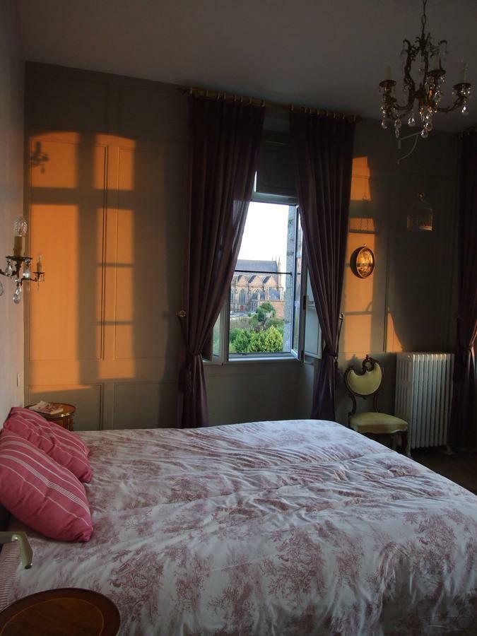 Hotel Particulier Le Mercier De Montigny -Une Nuit Sur Les Remparts- Fougères Zewnętrze zdjęcie